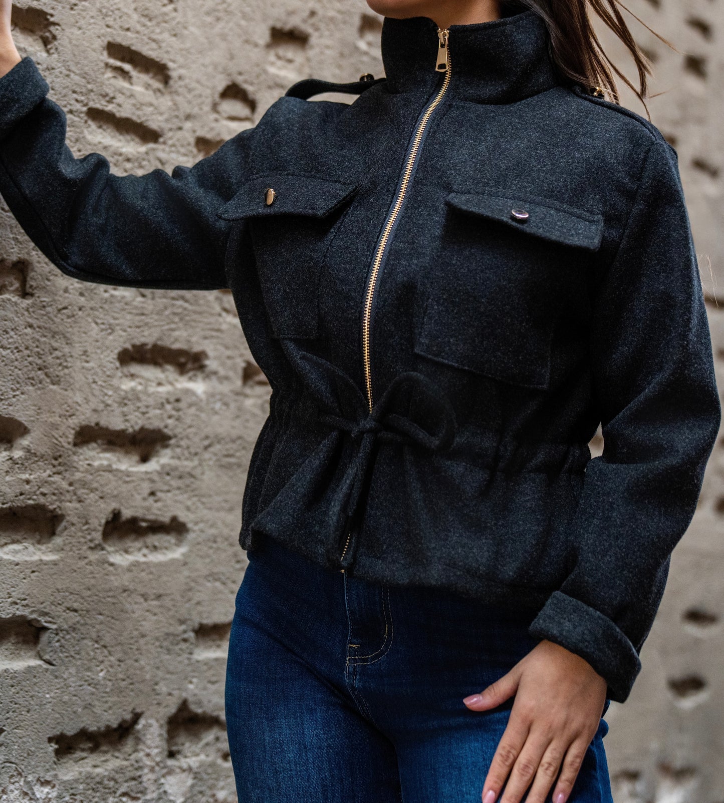 Chaqueta de cuello negra