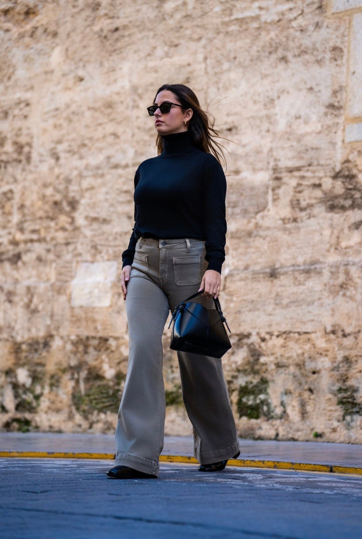 Pantalón wide leg beige topo